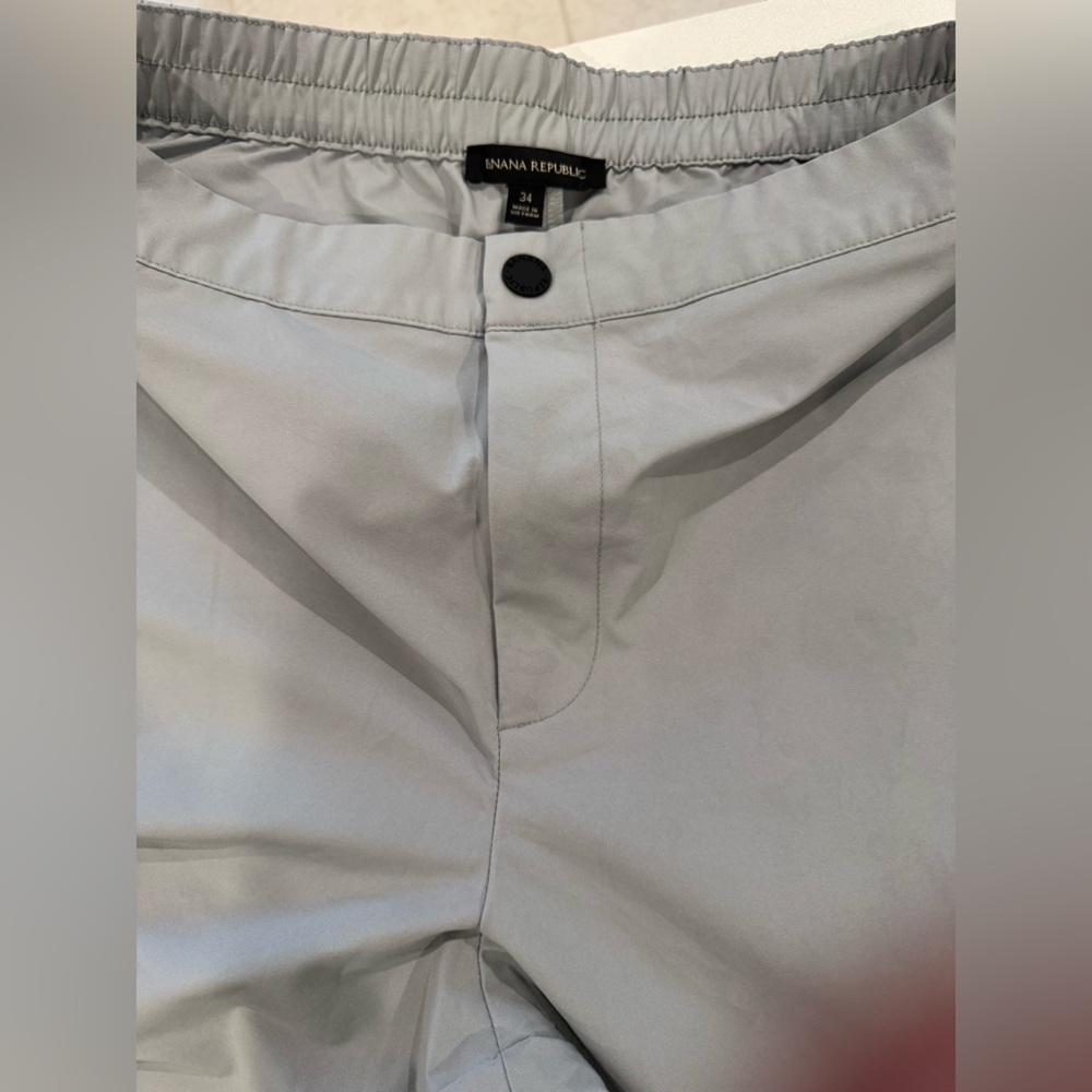 Men’s Banana Republic Light Gray Elastic Waist Pants